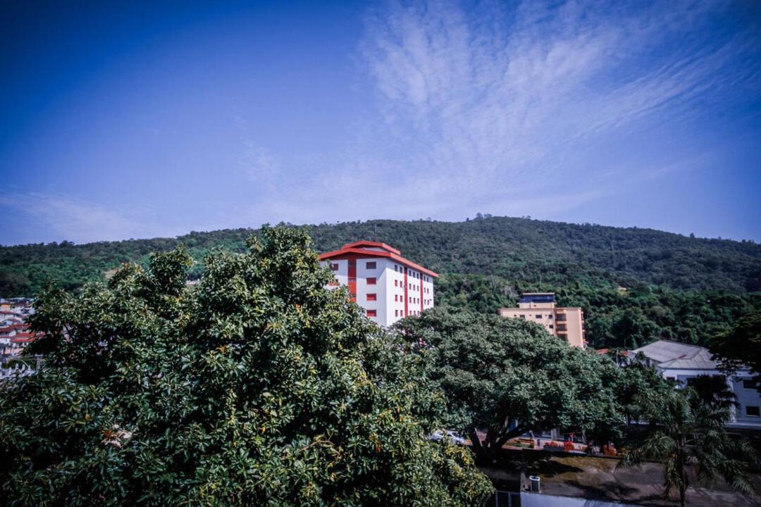 Apto Com Wifi No Centro De Aguas De Lindoia Sp Apartment Exterior photo